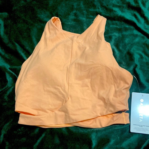 ATHLETA CONSCIOUS CUT OUT CROP D-DD - Picture 8 of 16